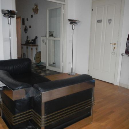 Guesthouse Viale แบร์กาโม ภายนอก รูปภาพ